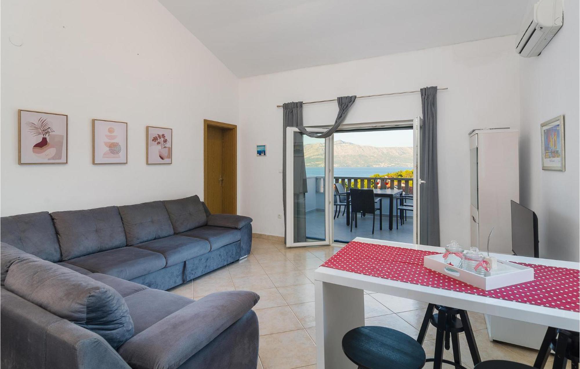 Nice Home In Postira With Outdoor Swimming Pool 외부 사진