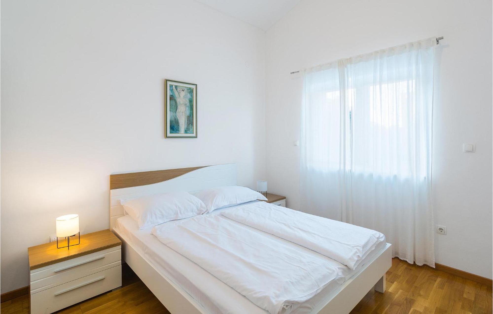 Nice Home In Postira With Outdoor Swimming Pool 외부 사진